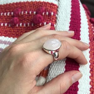Rose quartz ring
